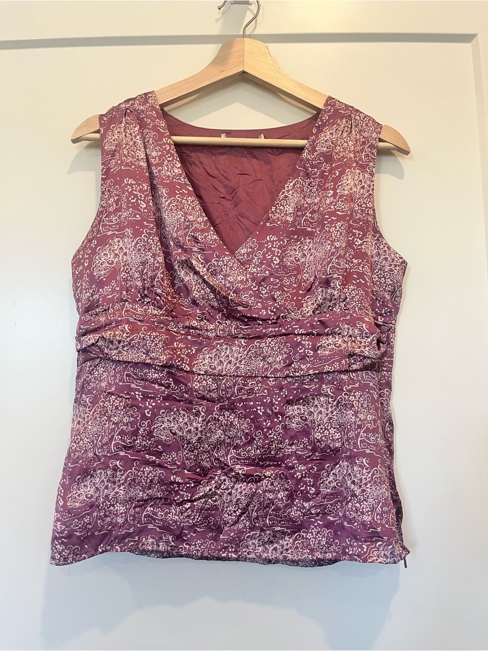 Y2K lavender floral sleeveless cottagecore coquette milkmaid V neck top sz M